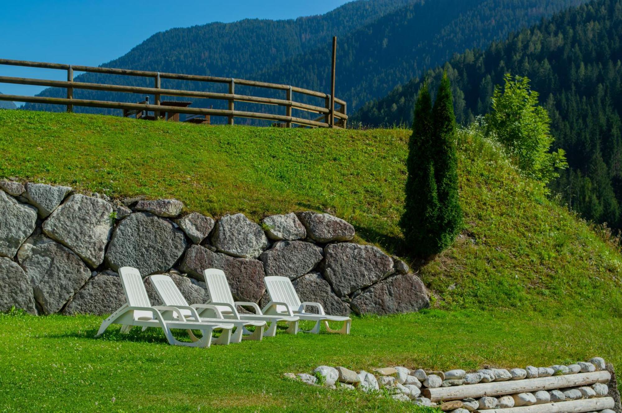 Hotel Serena - Tre Cime Views Auronzo di Cadore Exterior foto
